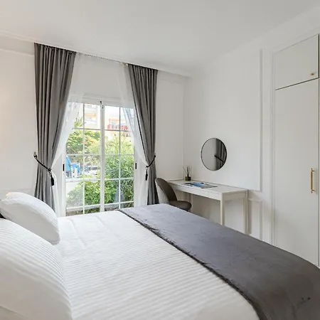 Apartman Luxury In With 3 Pools One Is Heated 1 Bedroom And 2 Beds