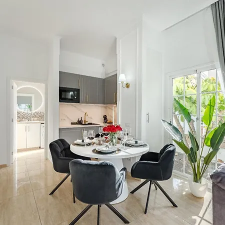 Daire Luxury In With 3 Pools One Is Heated 1 Bedroom And 2 Beds *