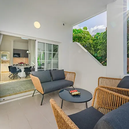 Luxury In With 3 Pools One Is Heated 1 Bedroom And 2 Beds Apartman Costa Adeje (Tenerife)